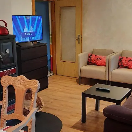 Haus Bergfreund דירה *
